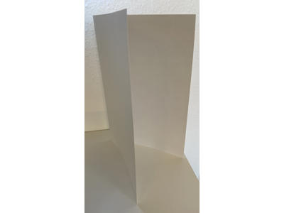 Omslag 32x43 cm foldet 160 gram grå