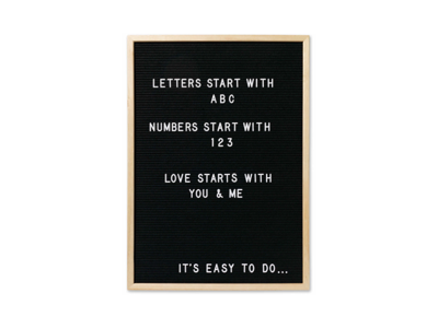 Naga bogstavtavle 50 x 70 cm sort