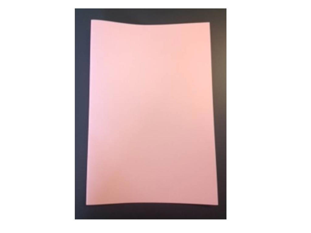 Omslag 32x43 cm foldet 160 gram rosa