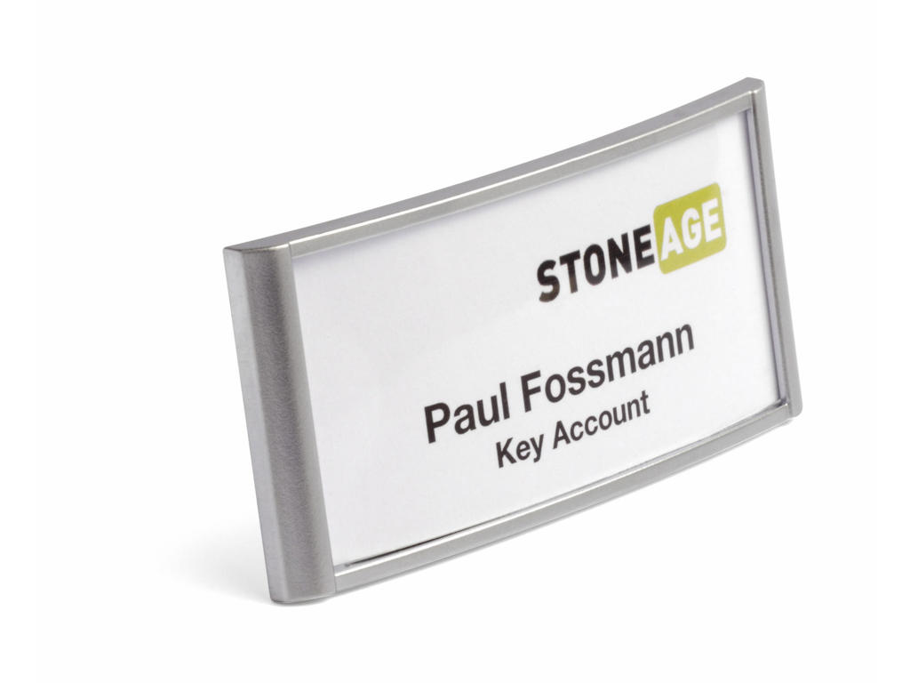 Navneskilt 65x30mm m/nål og klemme 10 stk