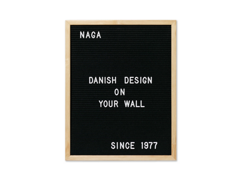 Naga bogstavtavle 40 x 50 cm sort