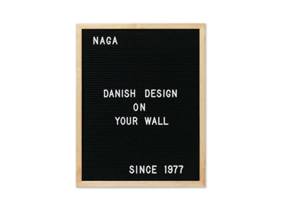 Naga bogstavtavle 40 x 50 cm sort