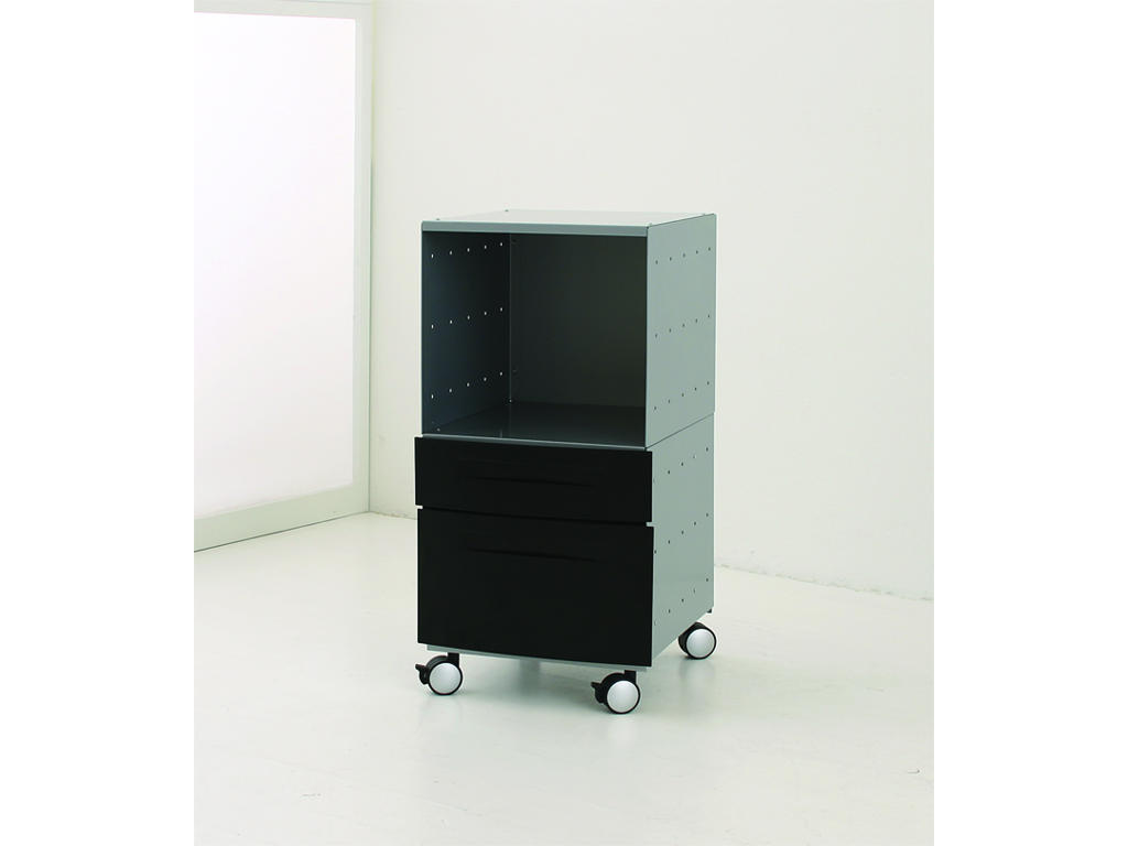 Conset metalkassette med hjul. Sort / sølv. Hylde samt 2 skuffer. 38,5 x 41,5 x 81,5 cm