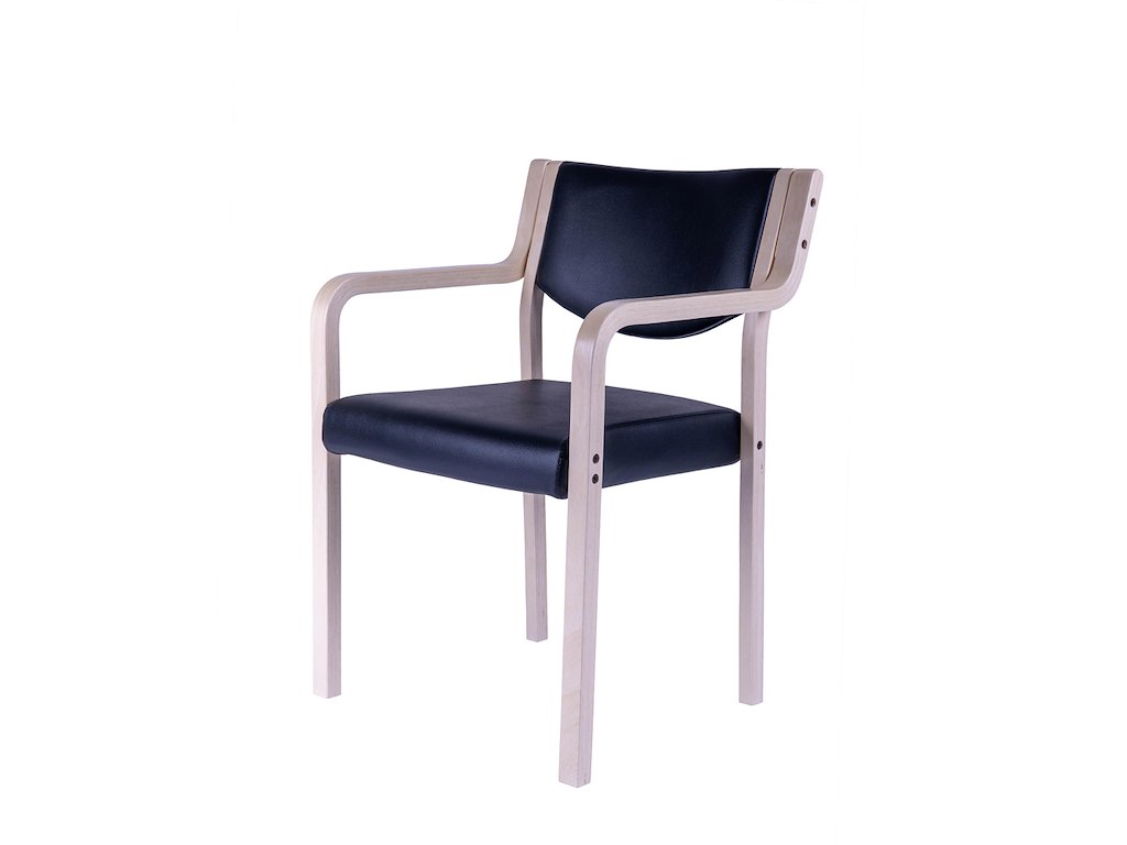 Scandic Q gæste-/mødestol i massivt træ. Polstret sæde/ryg med formstøbt sæde.